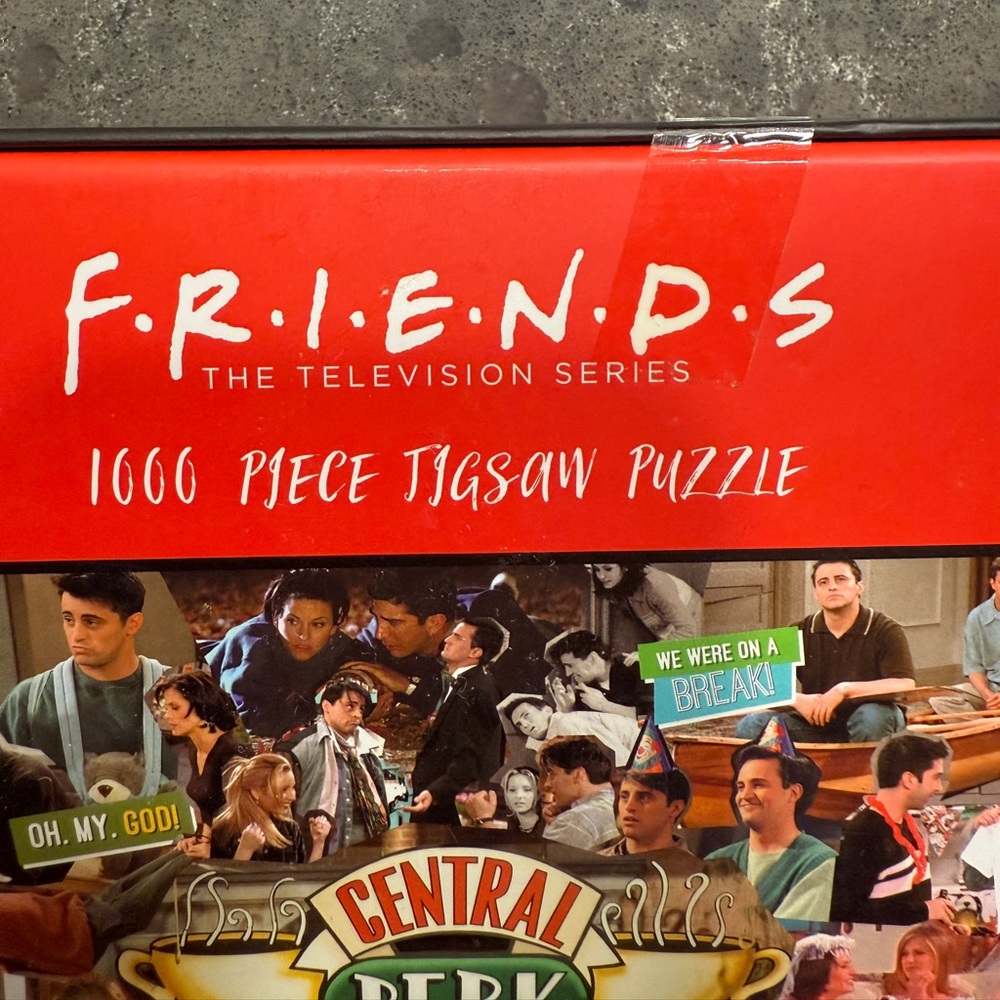 FRIENDS 1000 piece Collage Puzzle NIB - Picture 3 of 4